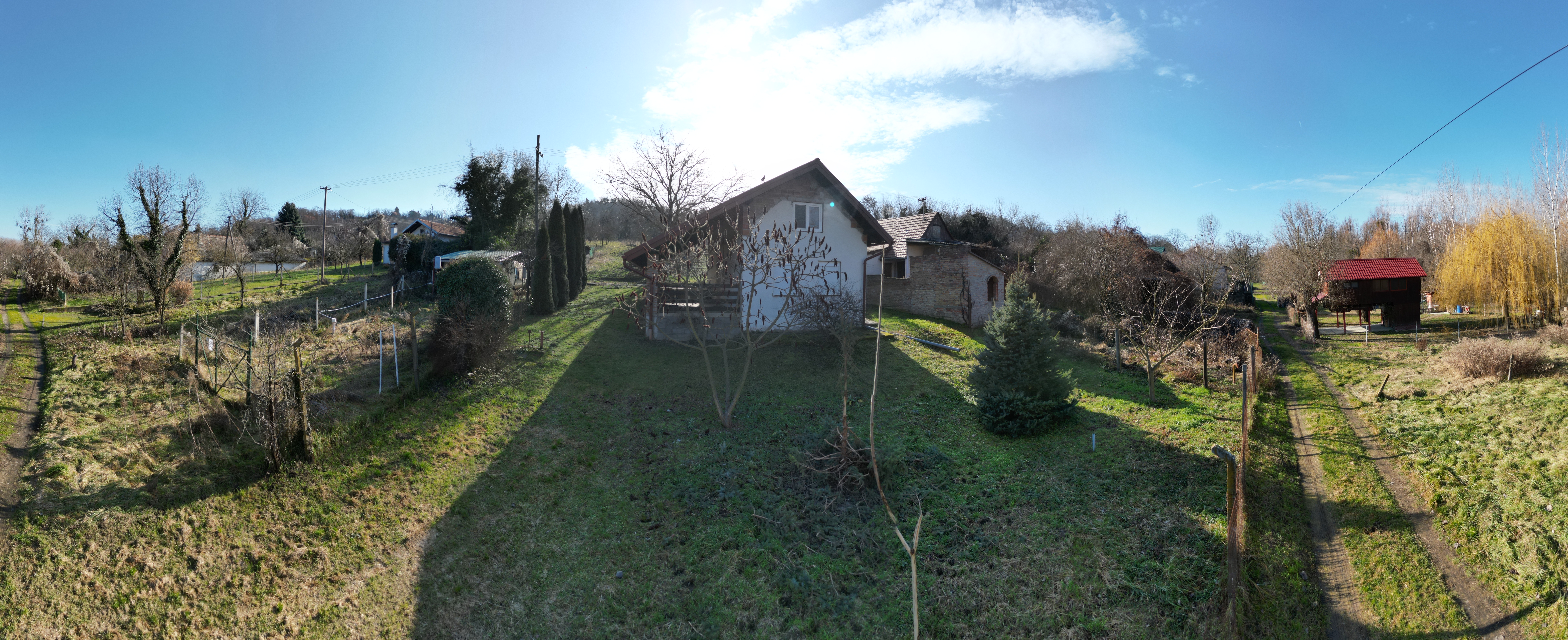 Panoramski pogled na Dunav i okolnu prirodu